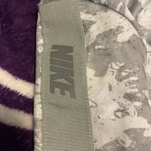 Nike zip up athletic jacket - Picture 4 of 5